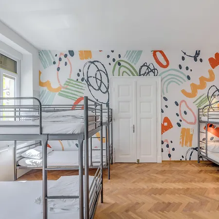 Colors Of Adriatic - Youth Only Hostel *