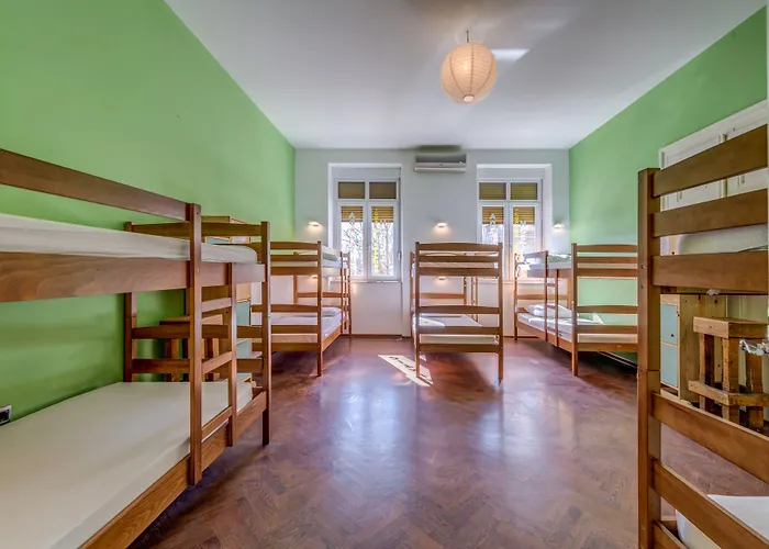 Colors Of Adriatic - Youth Only Hostel Σπλιτ